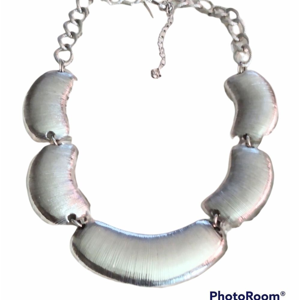 Ny Collection Womens Sliver Tone Statement Necklace 25$